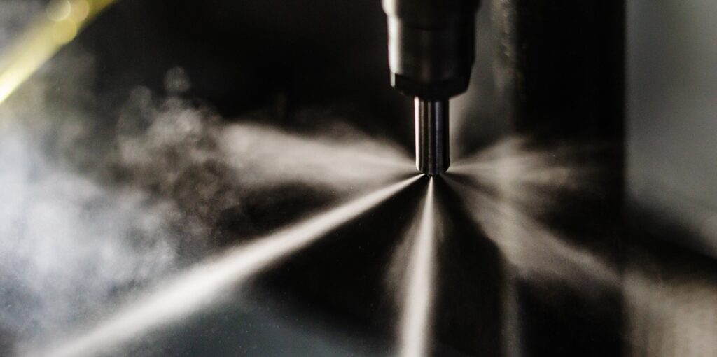 Prueba de pulverizacion de un inyector en un Laboratorio Diesel en Toluca